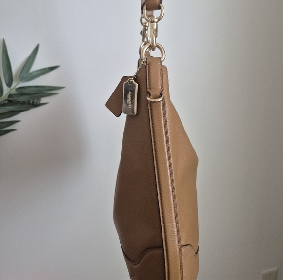 Coach Amber Saddle Brown Leather Hobo Shoulder Bag with Gold Accents - Picture 8 of 10